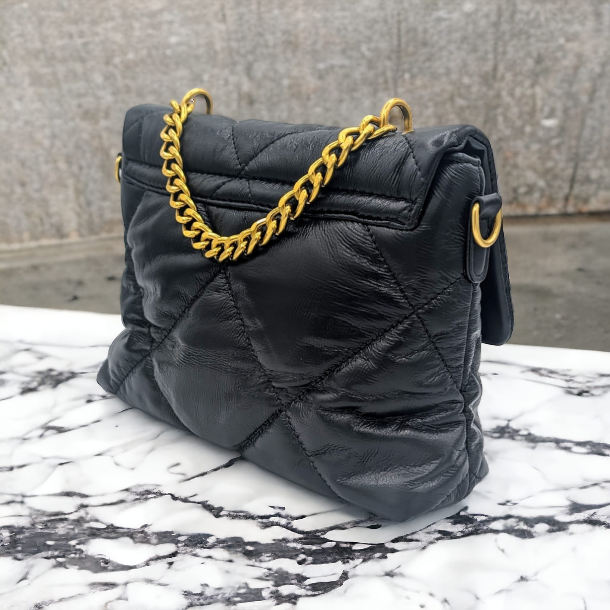 Classic Quilted Chain Body Bag