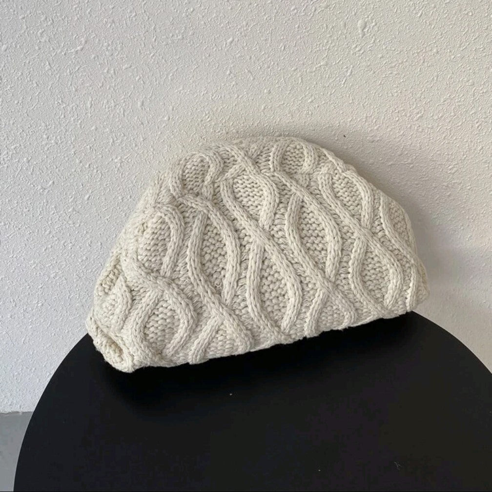 Cream Cable Knitted Clutch
