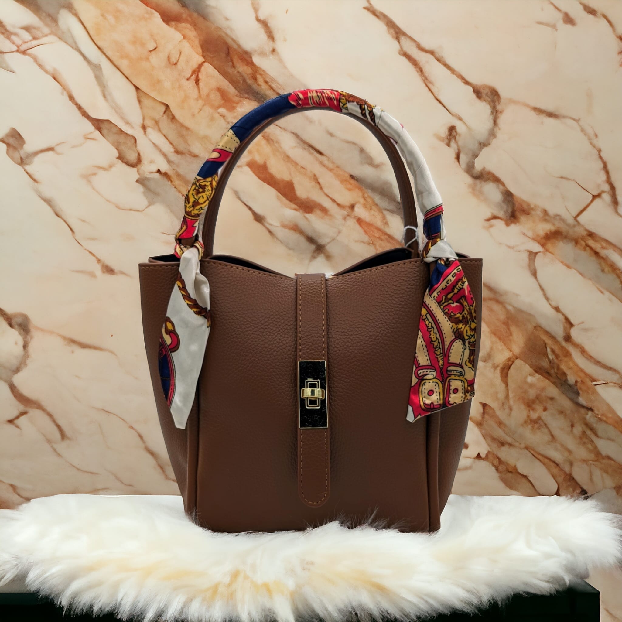 Elegance Aura Tote